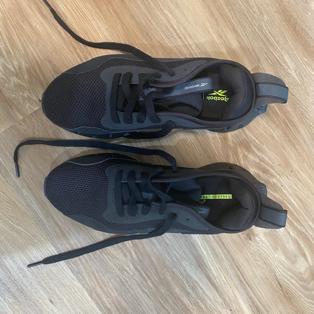 Women’s Reebok - Picture 4 of 5